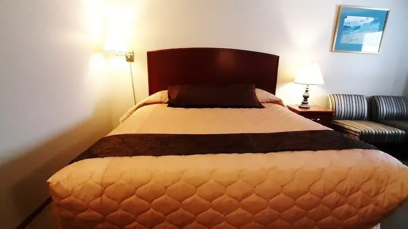 اتاق لوکس, Mary's Motel
