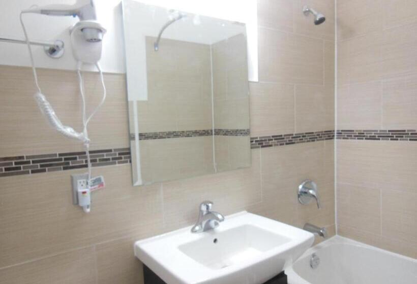 חדר סטנדרט שתי מיטות זוגיות, Nu Hotel Toronto Airport