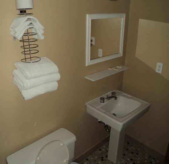 家庭套房, Oasis Motel By The Falls