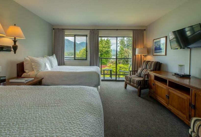 غرفة قياسية مطلّة علي البحر مزوَّدة بشُرفة, Tofino Motel Harborview