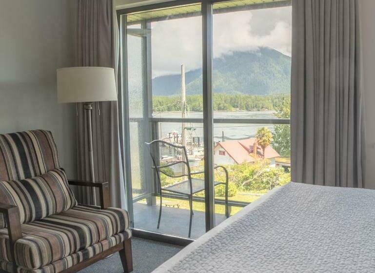 חדר סטנדרט נוף לים עם מרפסת, Tofino Motel Harborview