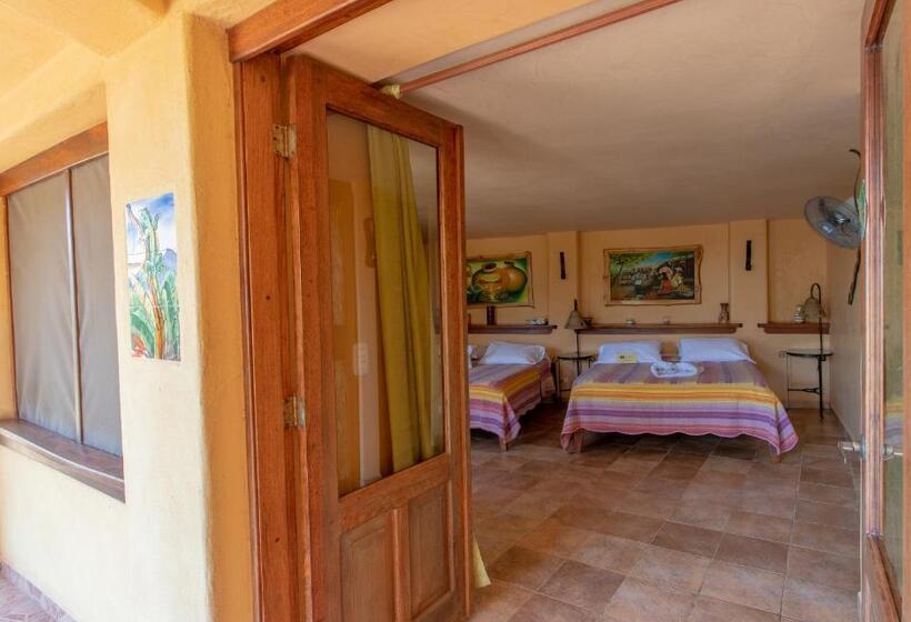 Номер Стандарт Вид на Сад, Villa Mango B&b