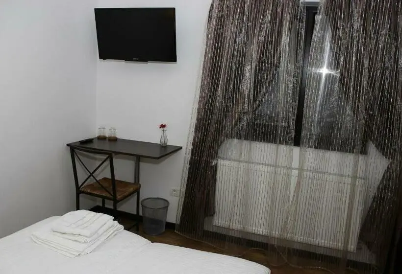Standard-studio, La Livada