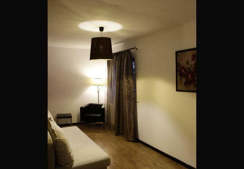 スタンダードスタジオ, La Livada