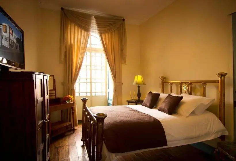 Perhesviitti, Del Parque Hotel & Suites
