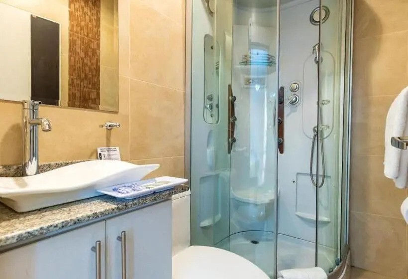 Standard Kolmen Hengen Huone, Del Parque Hotel & Suites