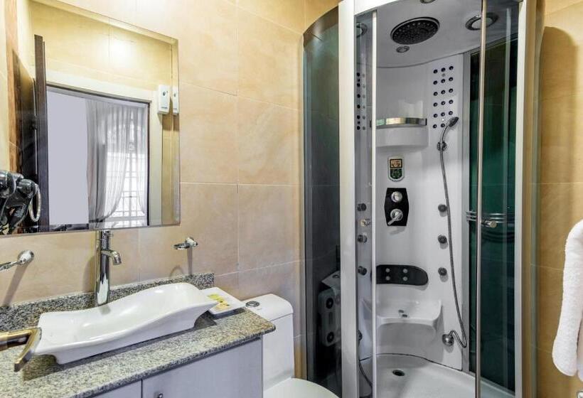 Quarto Quádruplo Estandar, Del Parque Hotel & Suites
