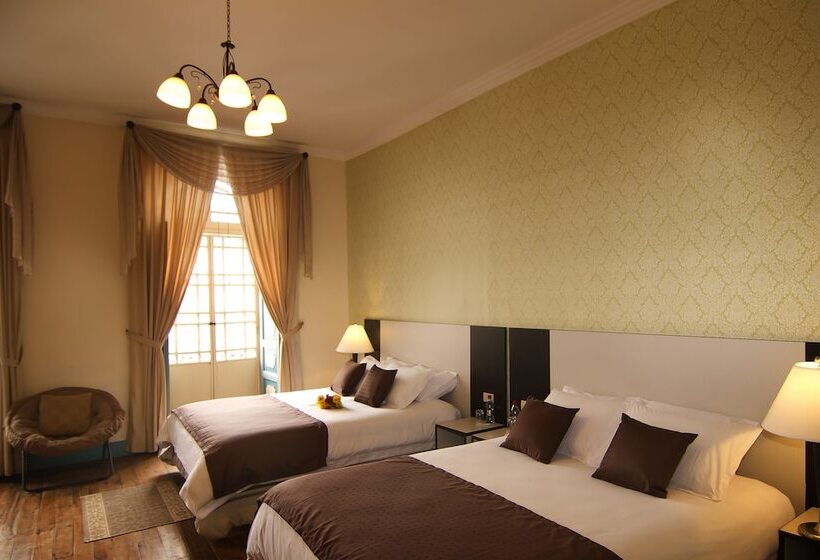 غرفة قياسية ثلاثية, Del Parque Hotel & Suites