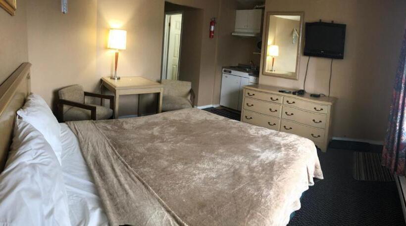 Номер Стандарт с Кухней, Guest Inn Motel