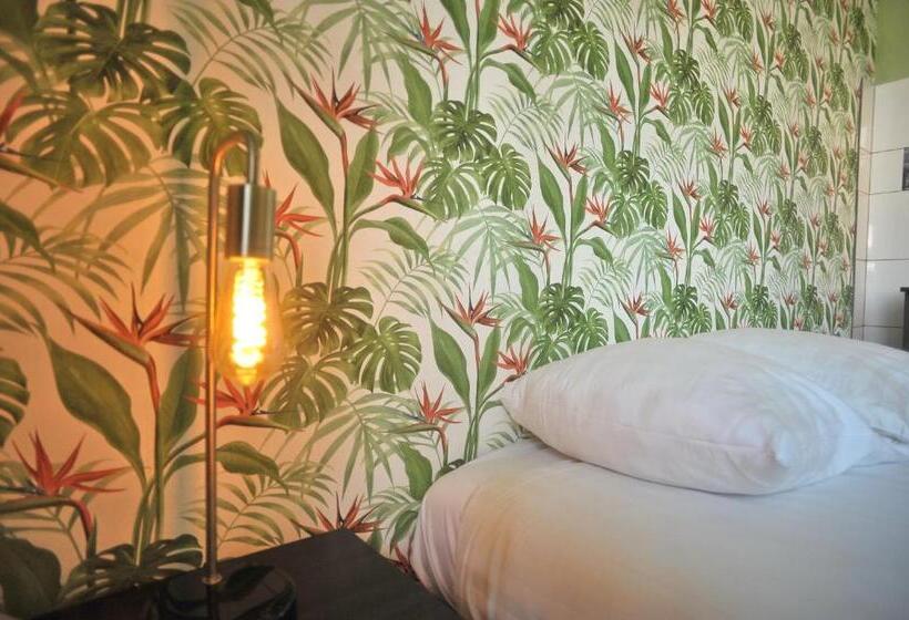 اتاق استاندارد, Abba