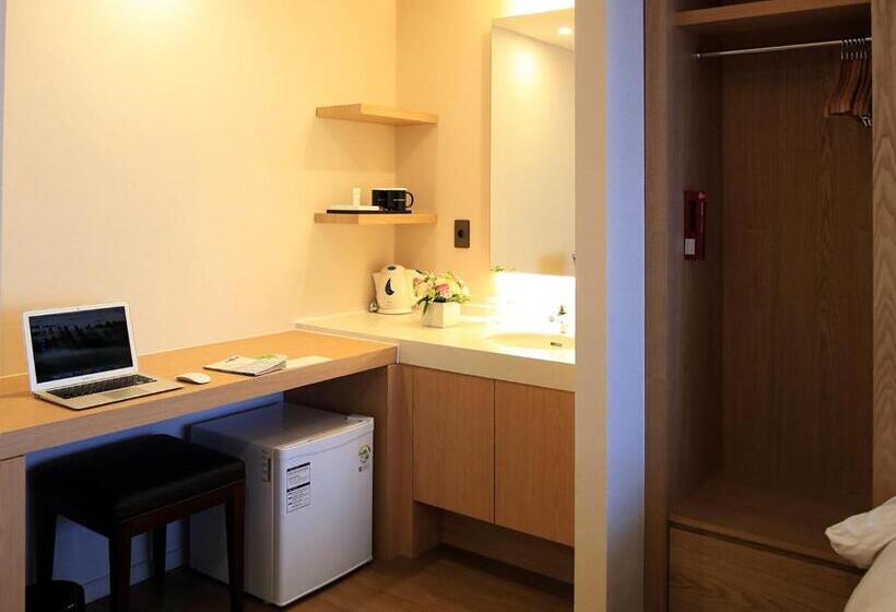 Трехместный Номер Deluxe, Best Western Jeju