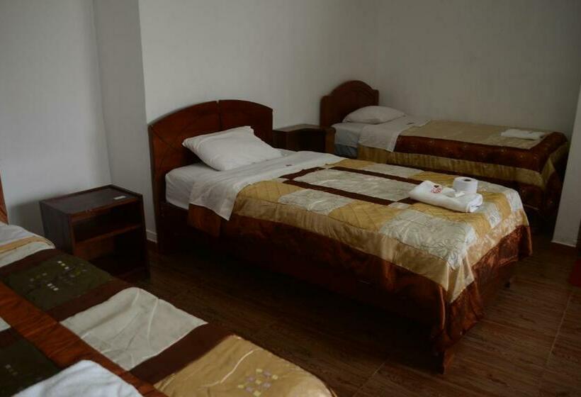 اتاق استاندارد سه نفره, Kuelap