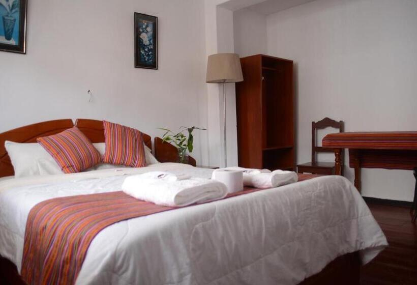 اتاق لوکس, Kuelap