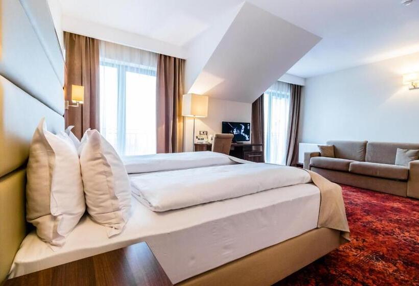 חדר סופריור, Radsor