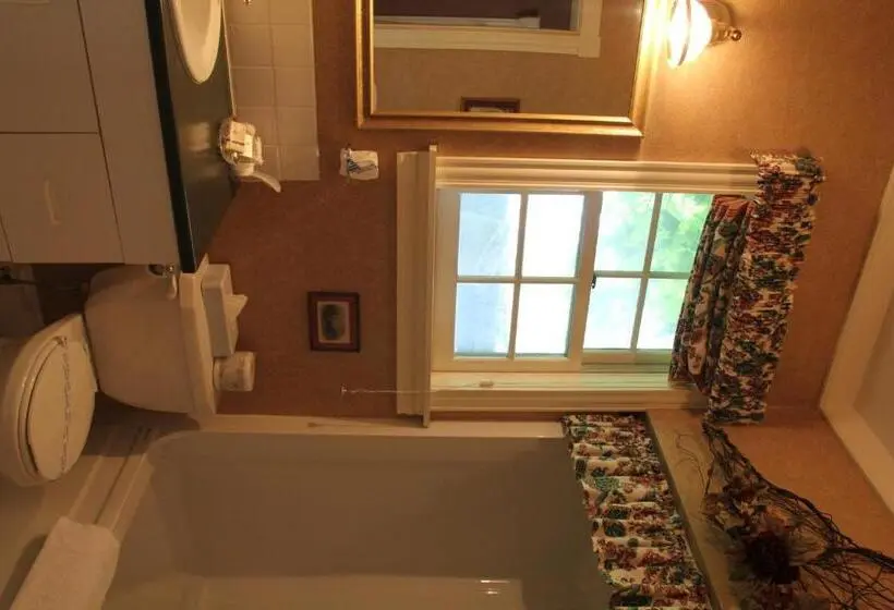 اتاق استاندارد در طبقه همکف, Shipwright Inn
