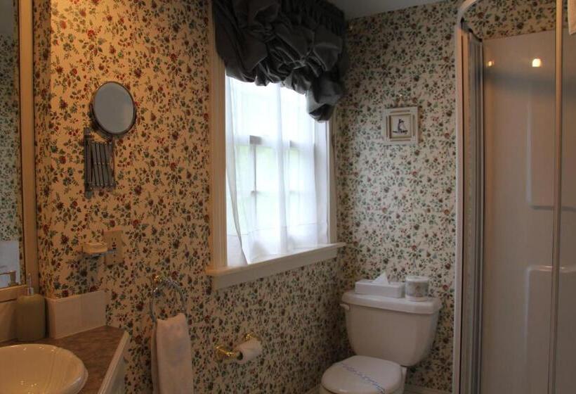 جناح سرير كينج, Shipwright Inn