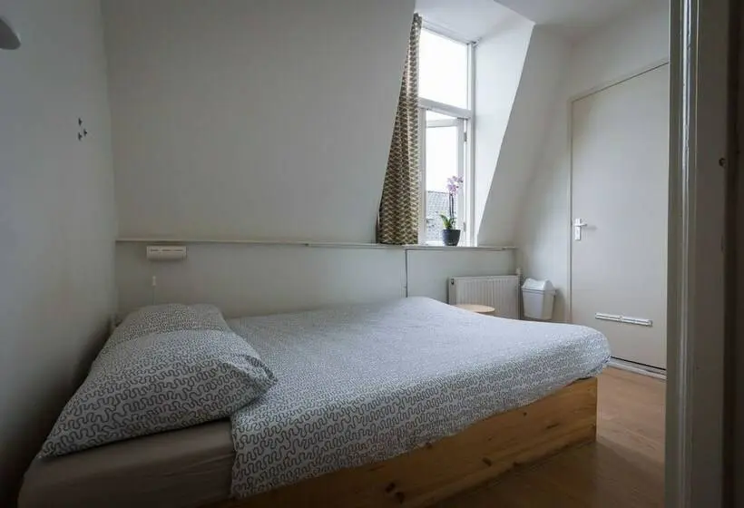 اتاق استاندارد, Stone Hostel Utrecht