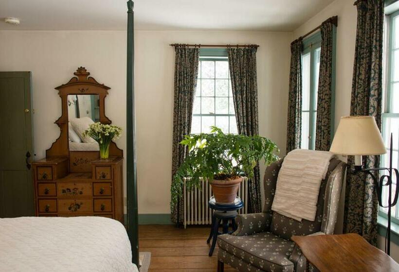 Номер Стандартный Кровать Куин, The Old Inn On The Green