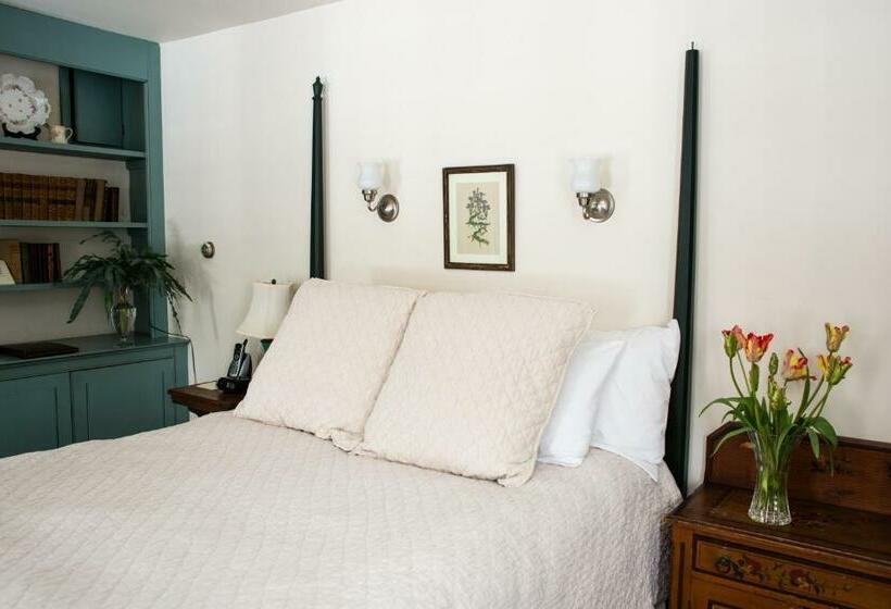 Номер Стандартный Кровать Куин, The Old Inn On The Green