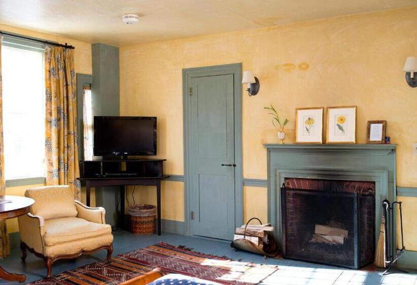 Номер Стандарт, The Old Inn On The Green