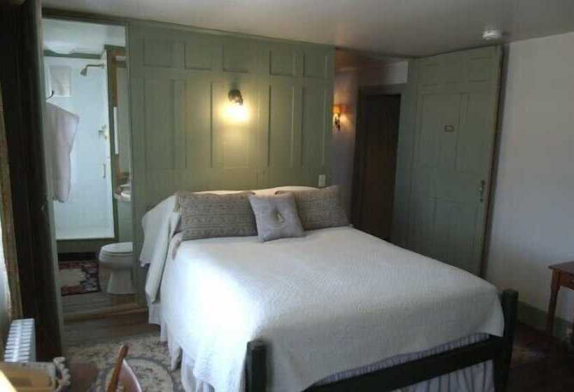 Номер Стандарт, The Old Inn On The Green