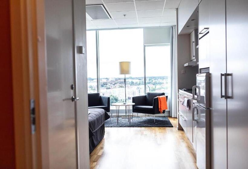 スタンダードスタジオ, Sky Hotel Apartments Tornet