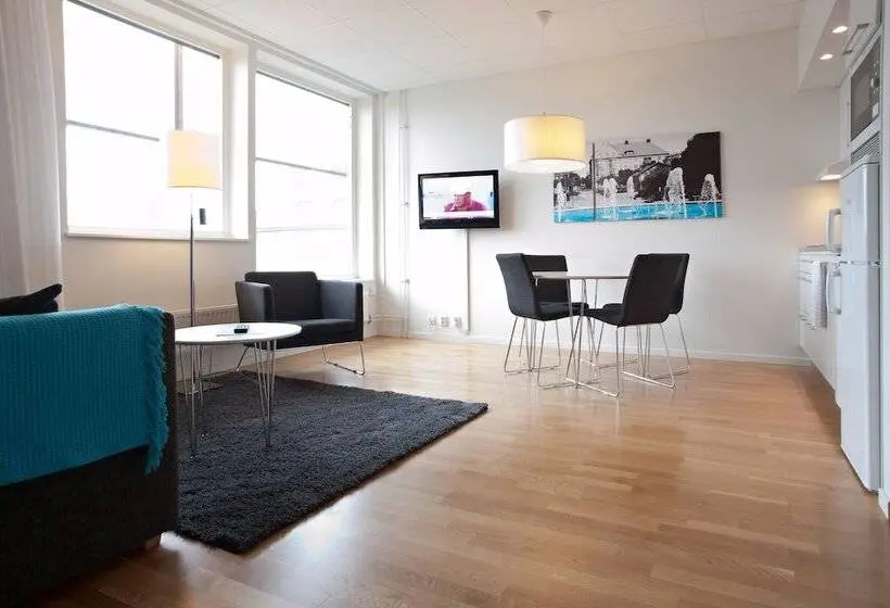 Huoneisto 2 Makuuhuonetta, Sky Hotel Apartments Tornet
