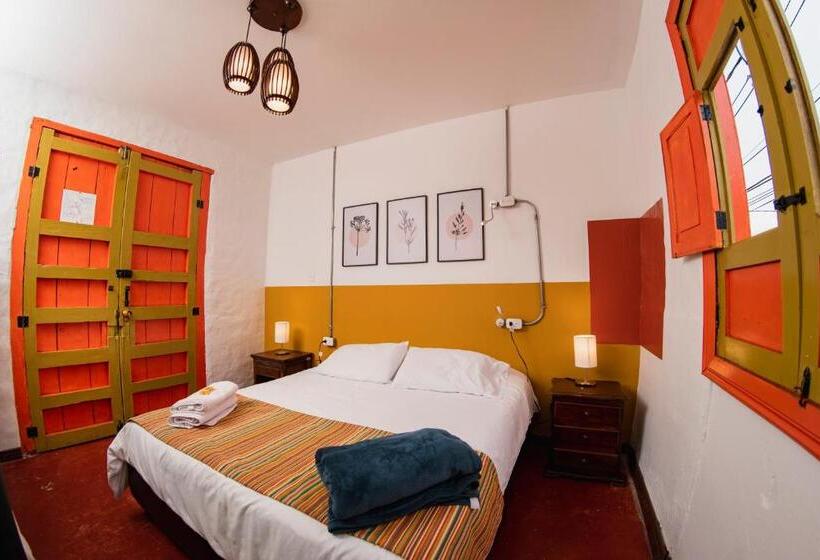 Habitación Triple Estándar, Viajero Salento Hostel