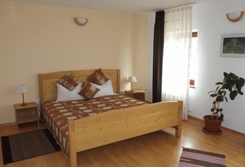 スタンダードトリプルルーム, Kolpinghaus