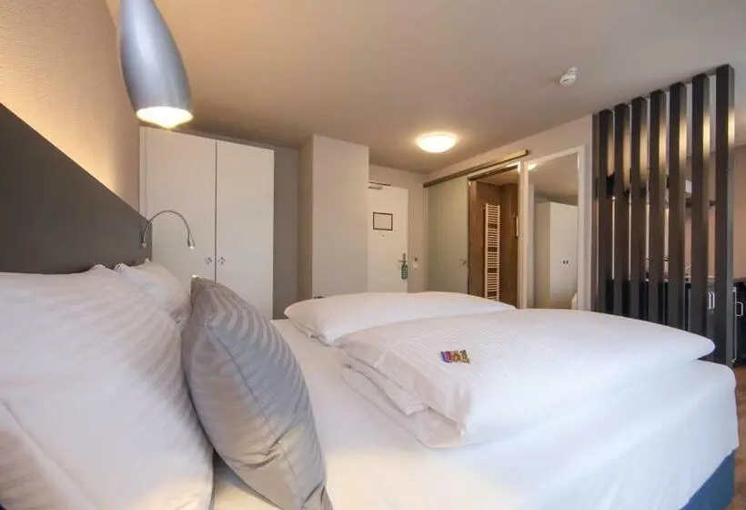 Ullakkohuone, Design & Lifestyle Hotel Estilo