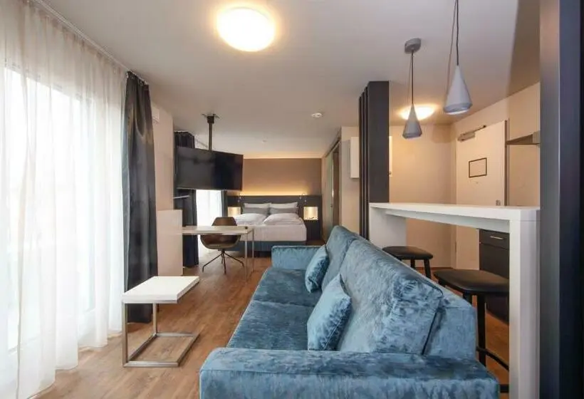 Ullakkosviitti, Design & Lifestyle Hotel Estilo