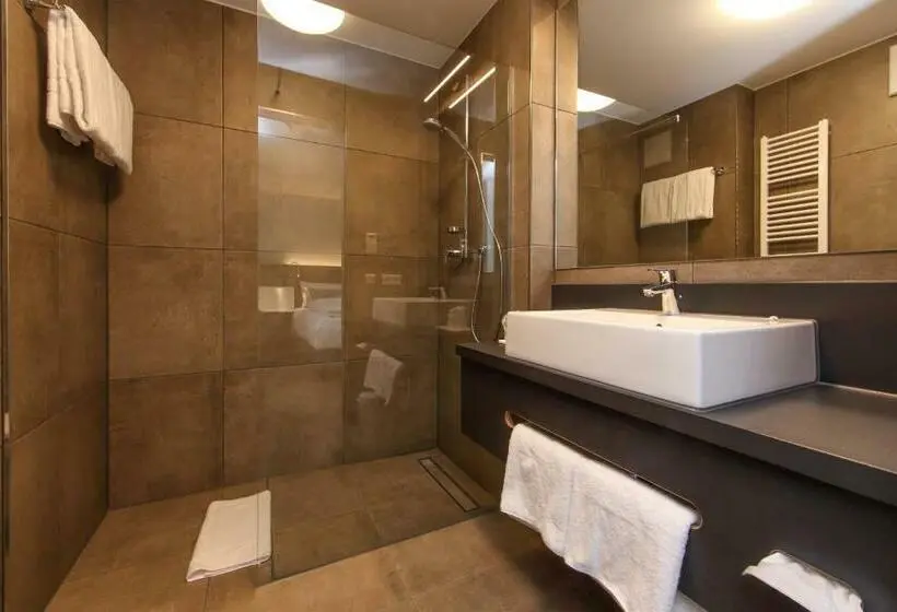 Ullakkosviitti, Design & Lifestyle Hotel Estilo