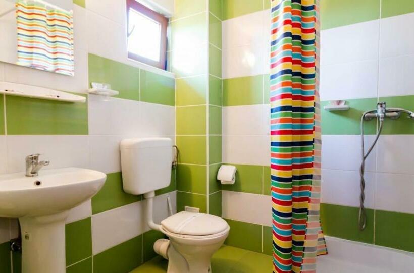 חדר סטנדרט לשלושה, Hostel Sea Star