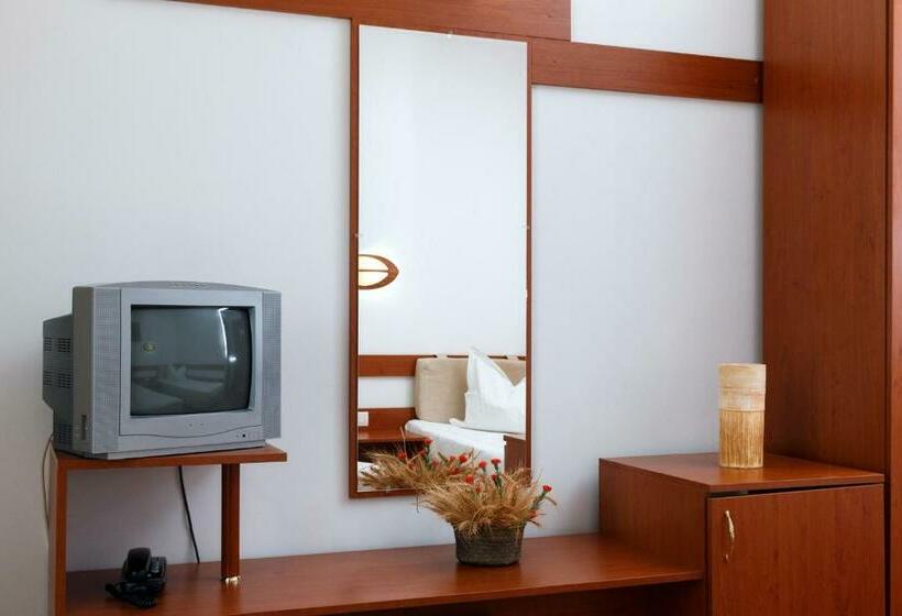 バルコニー付きスタンダードルーム, 2d Resort And Spa