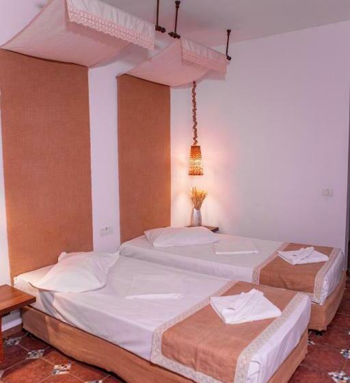 バルコニー付きスタンダードルーム, 2d Resort And Spa