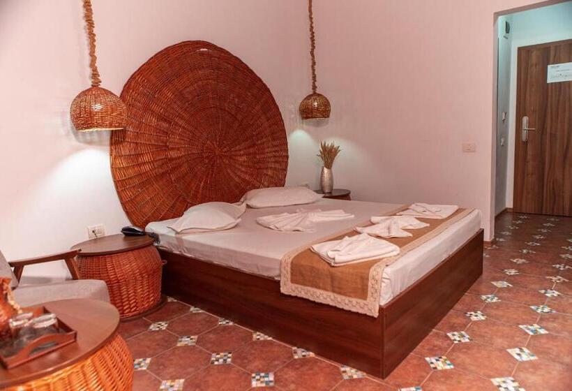 バルコニー付きスタンダードルーム, 2d Resort And Spa