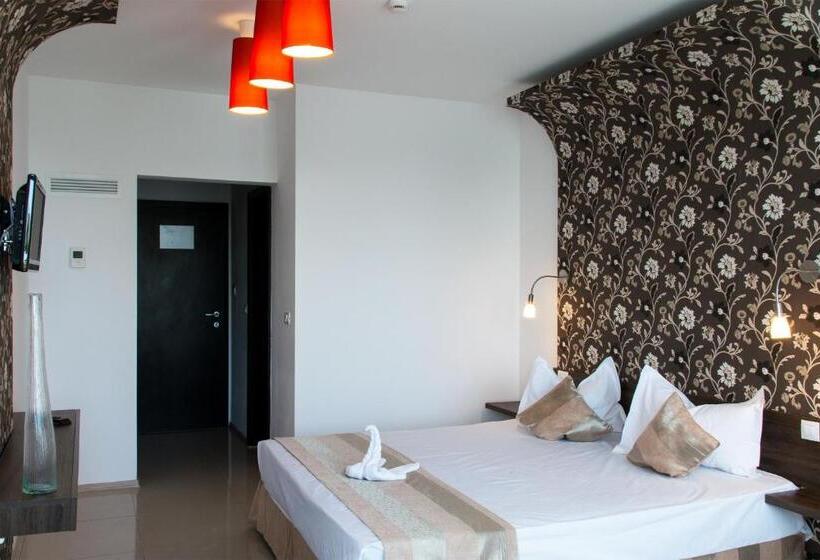 スーペリアールーム, 2d Resort And Spa