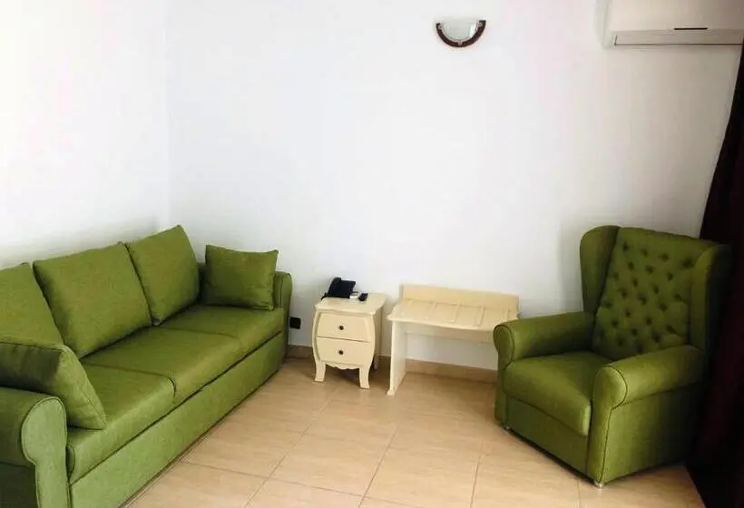 Apartament 1 Sypialnia, Academy