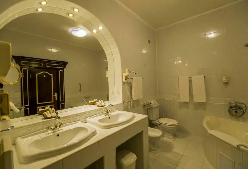 Premium-sviitti, Aurelius Imparatul Romanilor Hotel & Spa