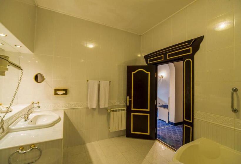 带阳台的高级房间, Aurelius Imparatul Romanilor Hotel & Spa