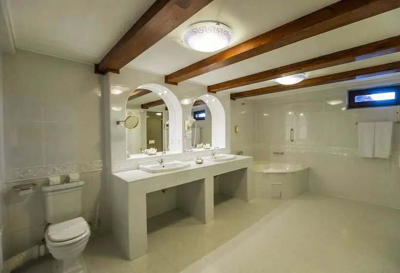 Deluxe-sviitti, Aurelius Imparatul Romanilor Hotel & Spa