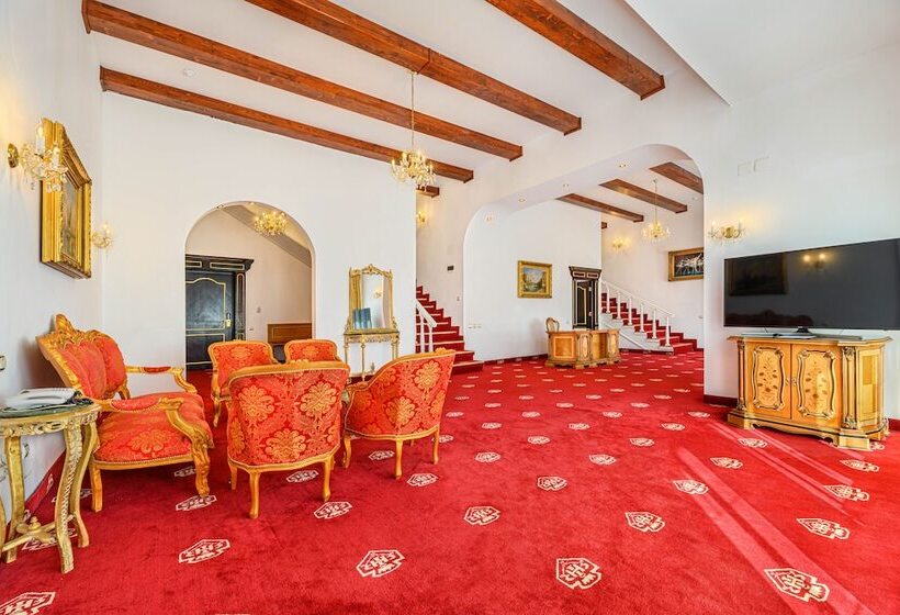 Люкс Повышенной Комфортности, Aurelius Imparatul Romanilor Hotel & Spa