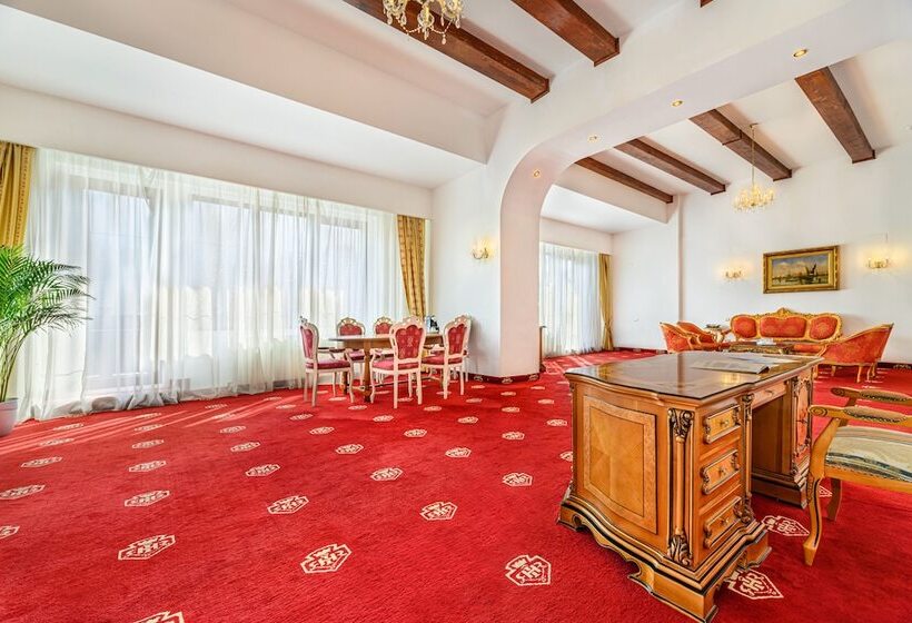 سوییت لوکس, Aurelius Imparatul Romanilor Hotel & Spa