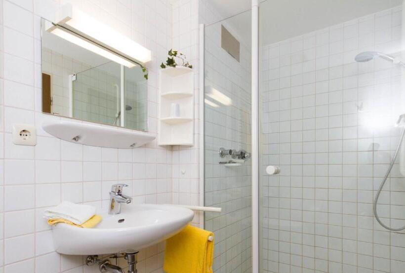 غرفة قياسية فردية, Bergkloster Bestwig