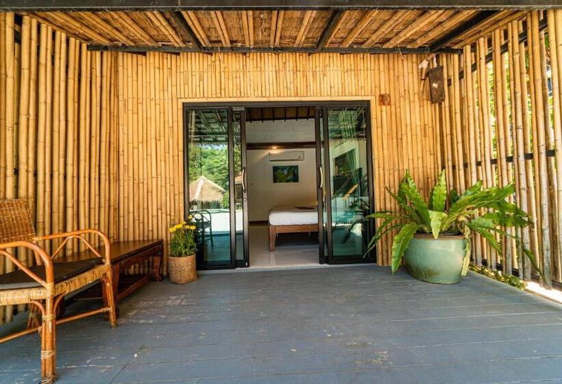 Номер Deluxe, Chunut House Resort