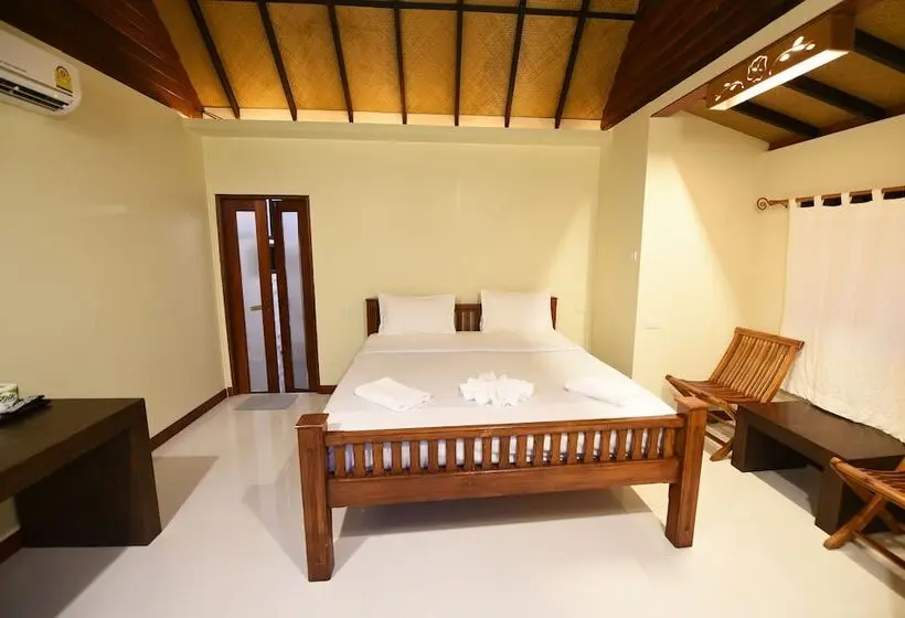 デラックスルーム, Chunut House Resort