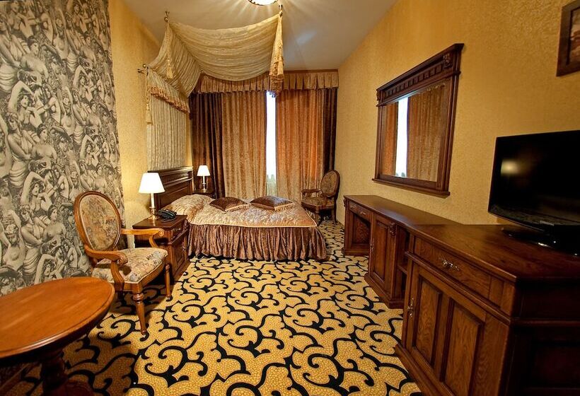 Полулюкс, Deluxe Hotel Kupava