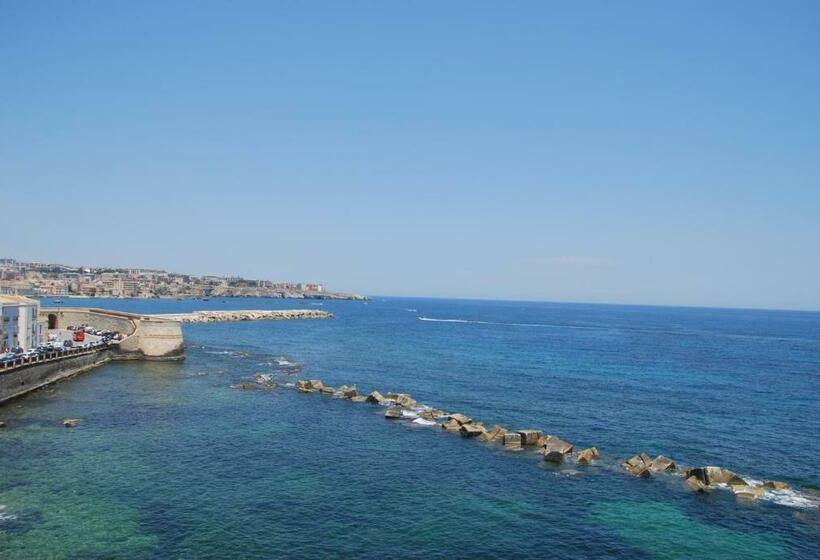 Номер Стандарт Вид на Море, Domus Mariae Albergo