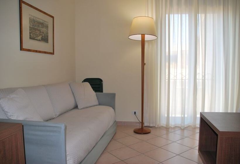 Номер Стандарт Трехместный, Domus Mariae Albergo