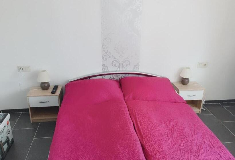 Comfort room with balcony, Eifelhof Weina